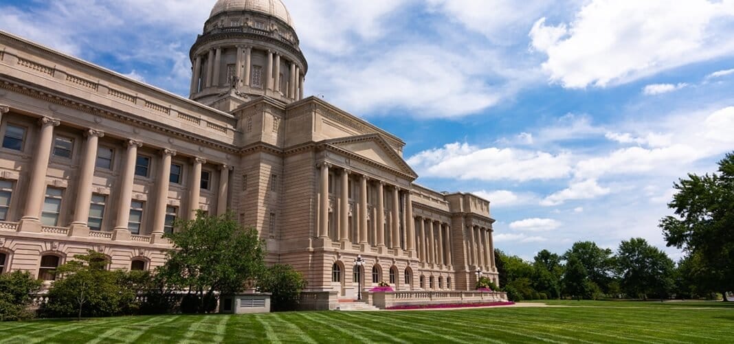 Senat Kentucky zatwierdza ustawę regulującą napoje THC pochodzące z konopi - MEDCAN24