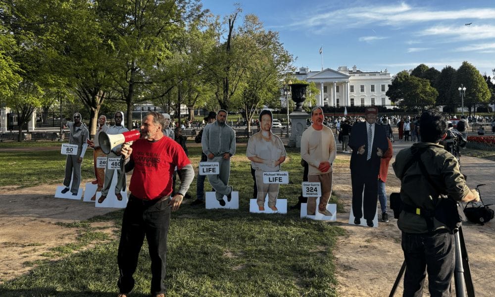 Former Marijuana Prisoners Who Got Clemency From Trump Hold Event Outside White House To Request Relief For Those Still Behind Bars - MEDCAN24