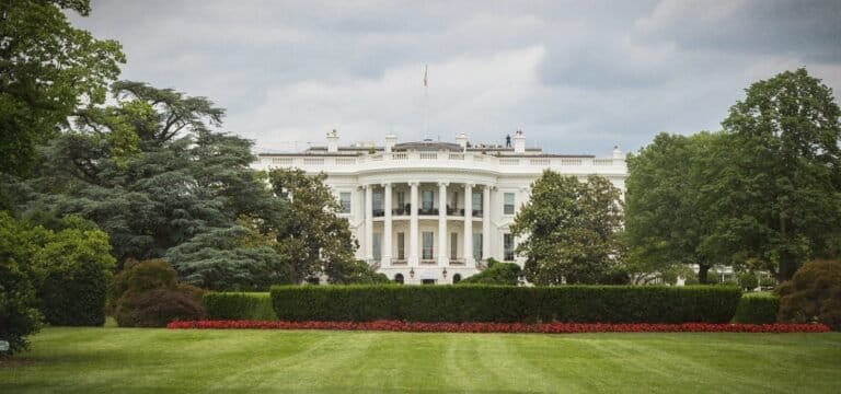 White House Official Says “No Action” Being Planned for Cannabis Policy - MEDCAN24