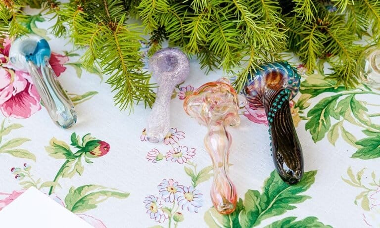 Spring Cleaning Your Smoking Paraphernalia - MEDCAN24