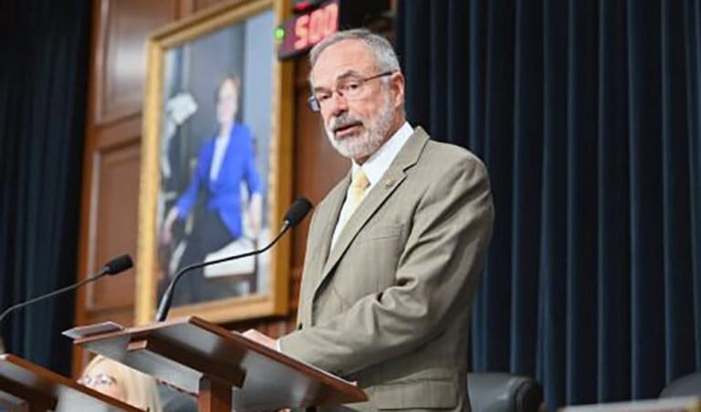 US House Committee Approves Bill to Close THCA ‘Loophole,’ Ban Intoxicating Hemp Products